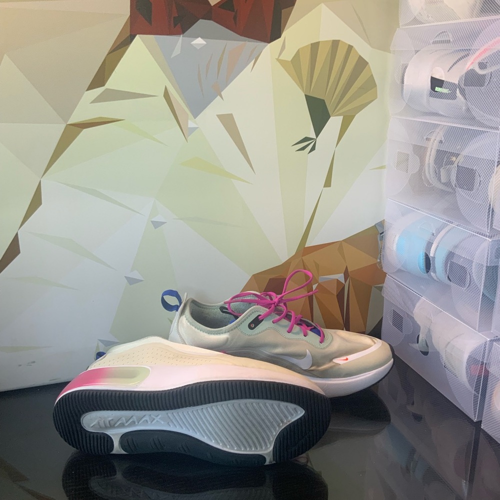 Nike White and Pink Sneakers